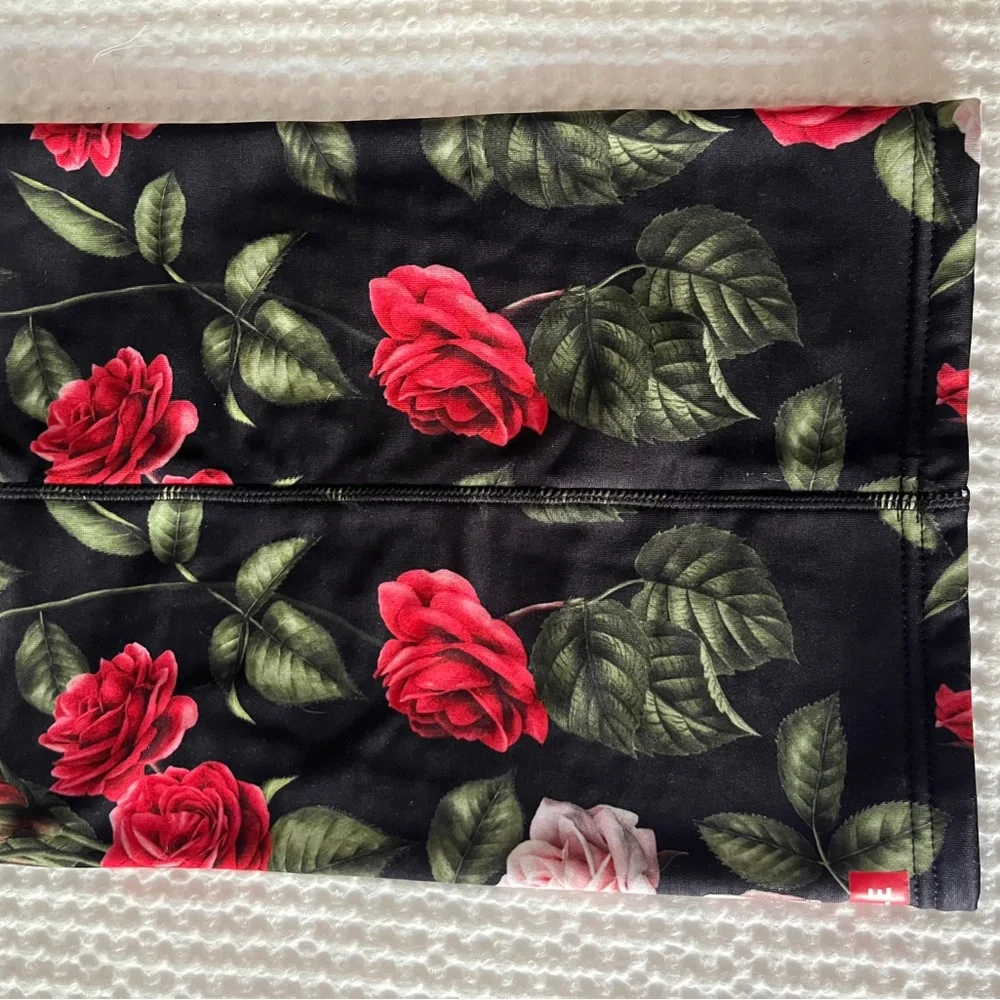 Airhole Rose Fleece Face Cover 🌹